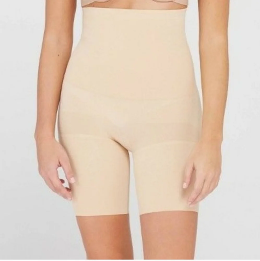 Spanx Assets Remarkable Results High Waist Mid Thigh Shaper Shorts Womens M